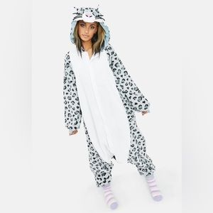 Sazac Snow Leopard Kigurumi